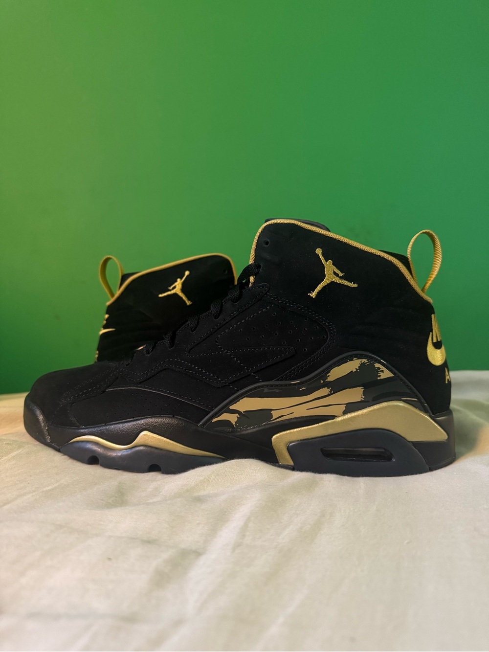 Jordan MVP black metallic gold size 11.5